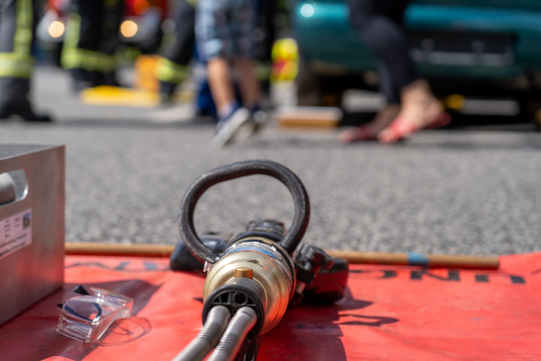 Feuerwehrkräfte bei einer technischen Übung